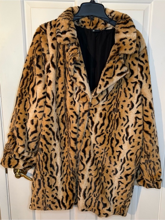 Love Token Jackets & Blazers - Love Token Leopard Print Faux Fur Coat